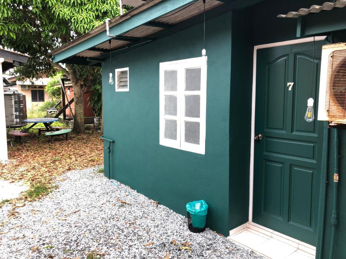 Rumah Tepi Istana Kuala Terengganu Exterior photo